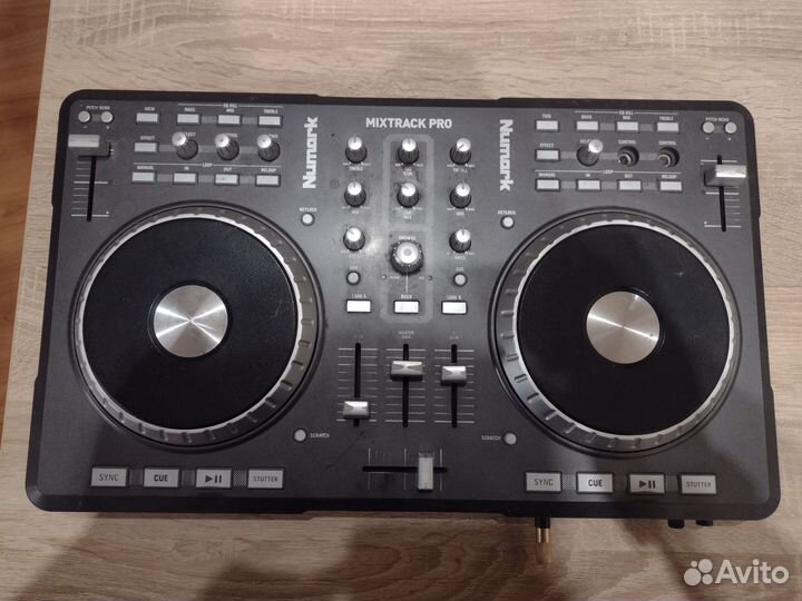 Dj контролер numark mixtrack pro