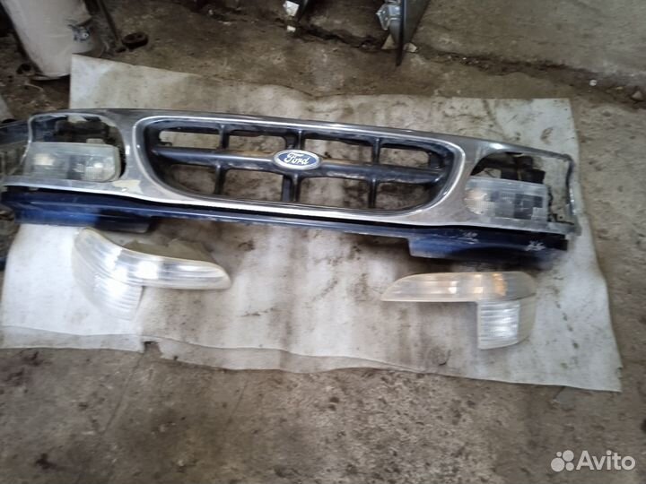 Радиаторная решётка форд эксплорер 2,автовыкуп