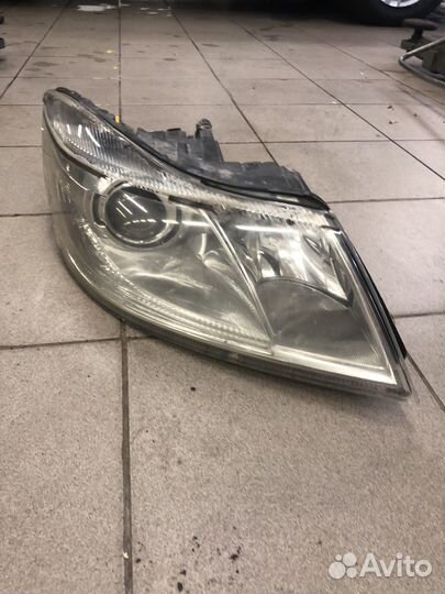 Фара правая ксенон поворотная Skoda A5 рест