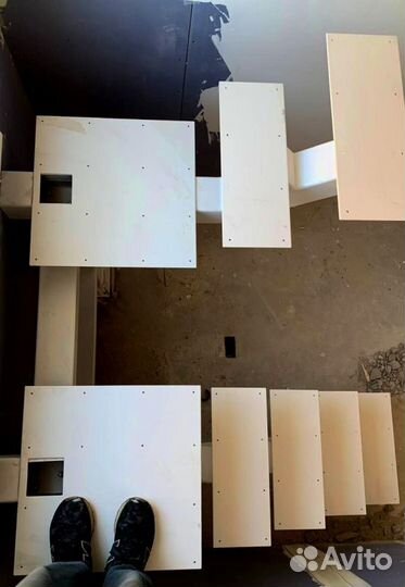 Металлические лестницы с поворотом