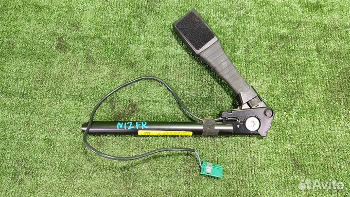 Преднатяжитель ремня правого Opel astra H 2010