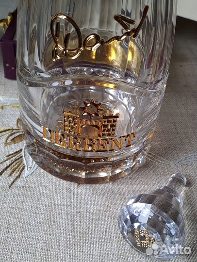 Бутылка хрустальная 3л дербентское в футляре
