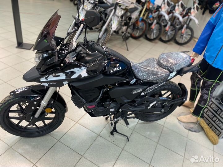 Мотоцикл Lifan KPT LF200 городской