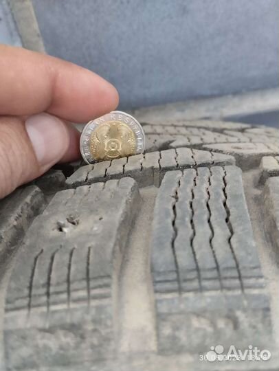 Gislaved Nord Frost 5 215/55 R16