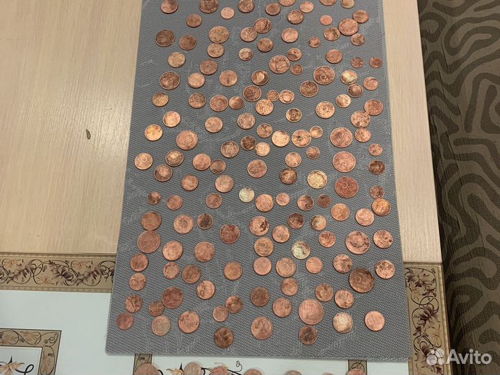 Монеты и купюры