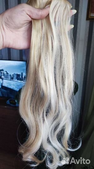 Волосы на заколках