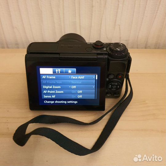 Компактный фотоаппарат Canon Powershot G7X