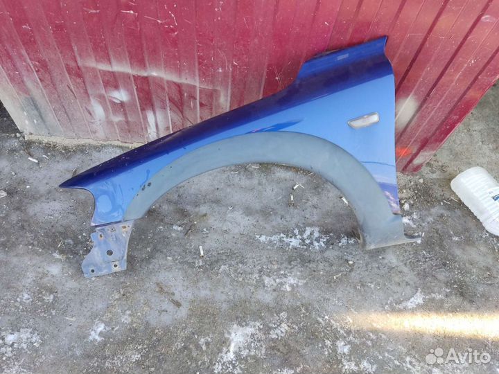 Крыло левое Volvo xc70 sz