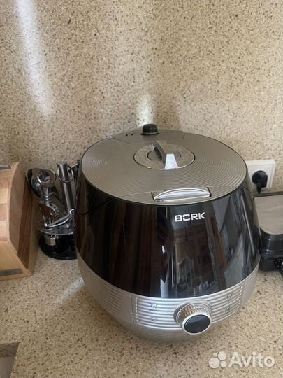 Мультиварка bork u803