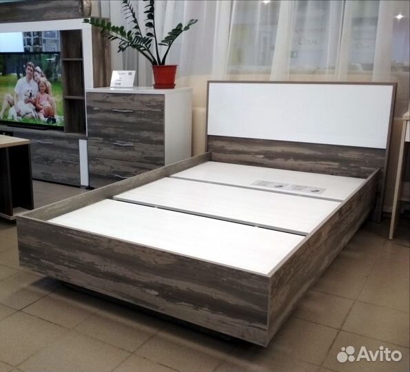 Кровать / Мебель в спальню