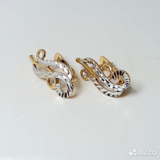 Золотые серьги