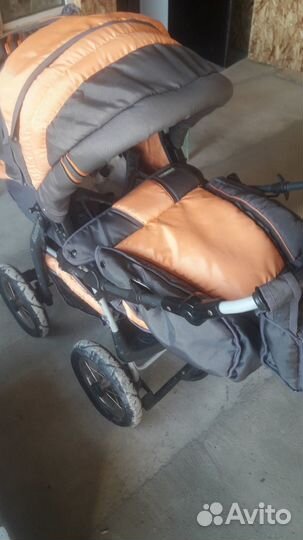 Прогулочная коляска
