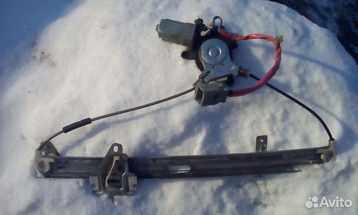 Стеклоподъемник передней правой двери Honda Jazz/F