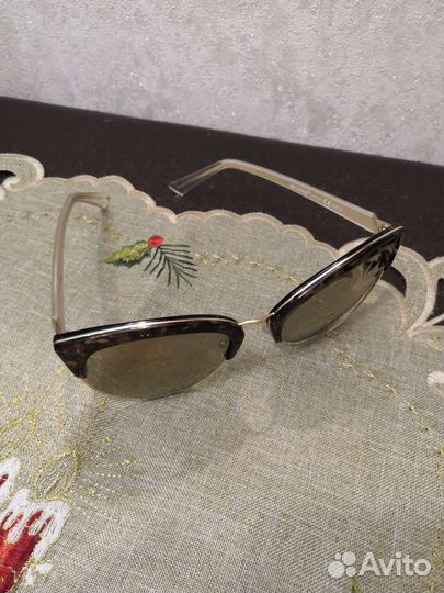 Солнцезащитные очки женские