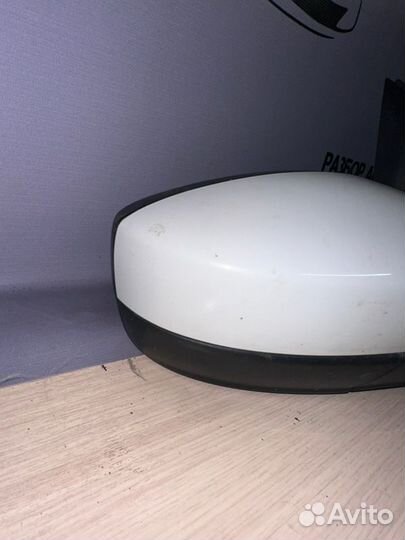 Зеркало правое Volkswagen Polo 5