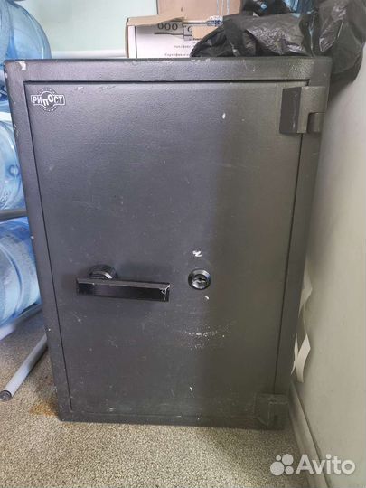 Сейф для денег и документов