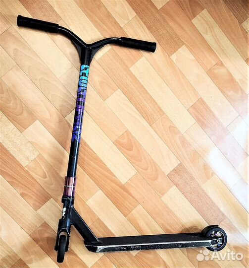 Трюковой самокат Reaction Stunt 3