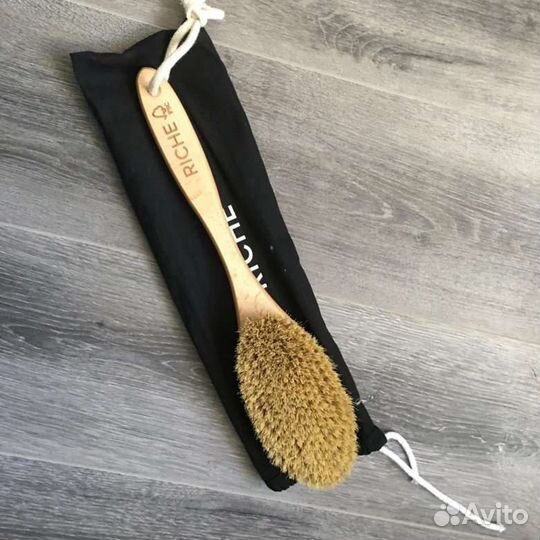 Оригинальная щётка riche в пыльнике