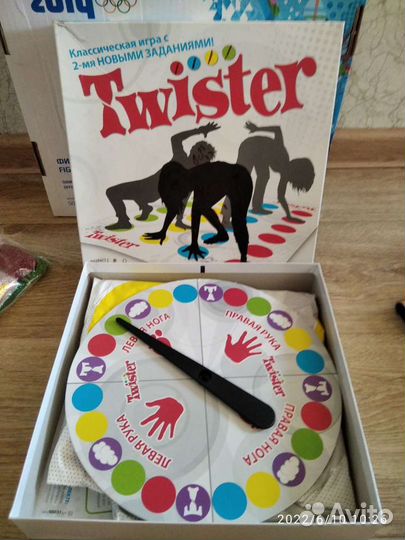 Напольная игра Твистер