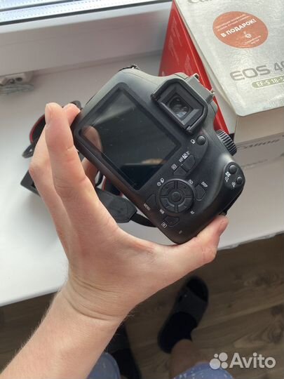 Зеркальный фотоаппарат canon eos 4000D