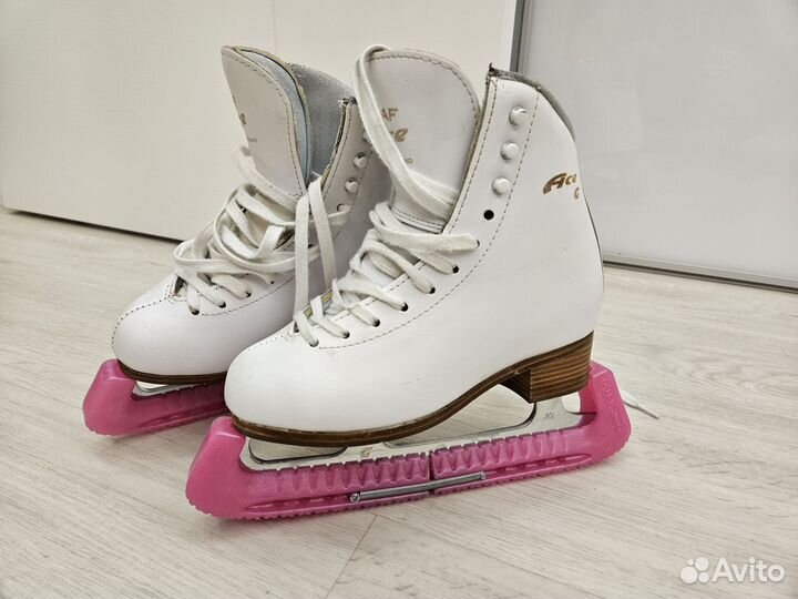 Фигурные коньки Graf Ace, 33