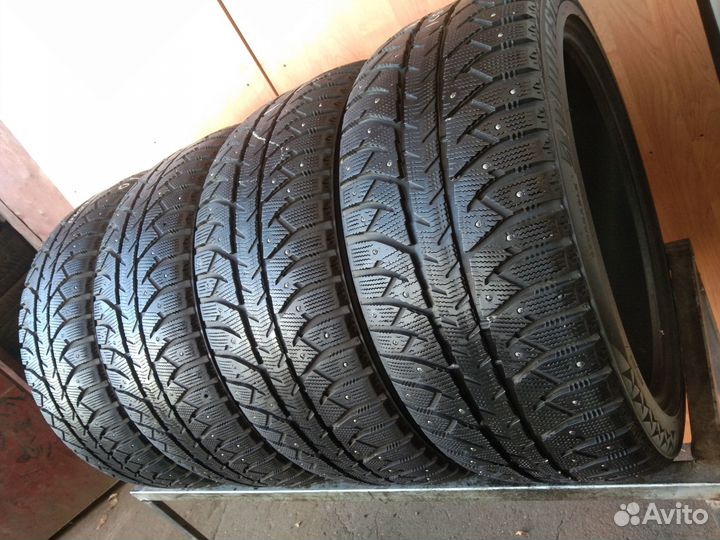 Bridgestone Ice Cruiser 7000 275/40 R20