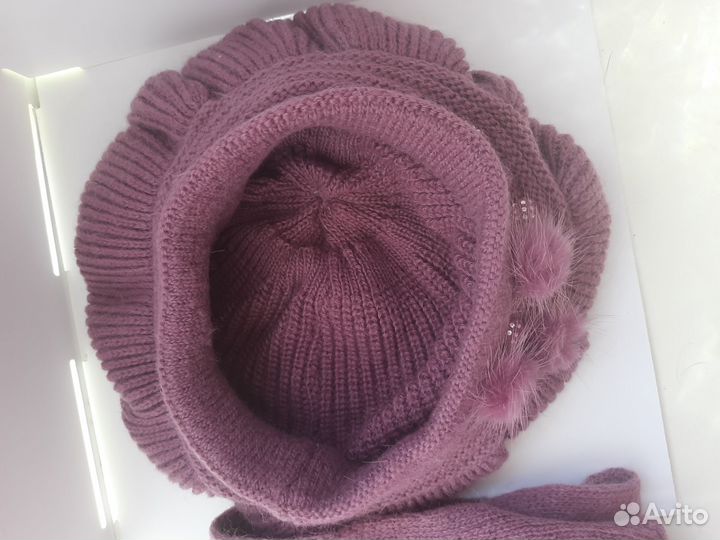 Берет и шарф женский