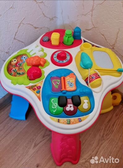 Развивающий столик fisher price