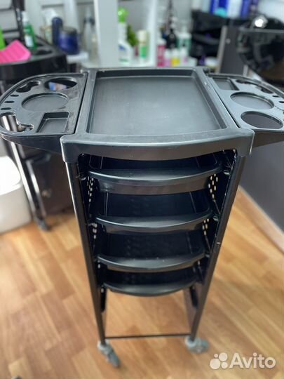 Тележка парикмахерская б/у 3500