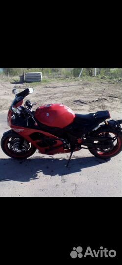 Продам мотоцикл сузуки RF900
