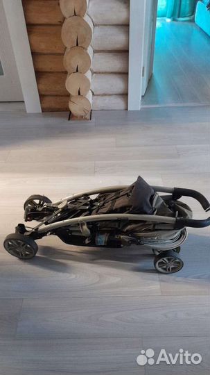 Прогулочная коляска трость