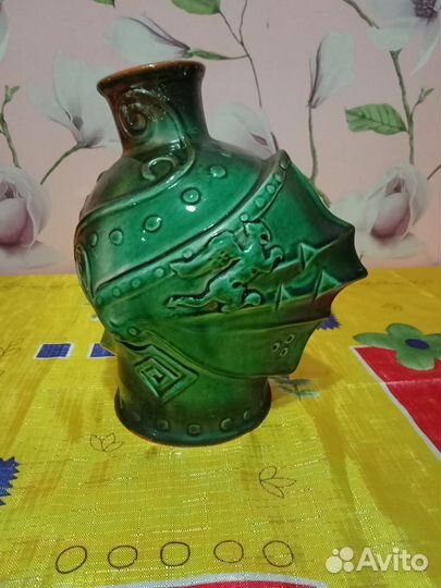 Ваза эксклюзивная, в виде шлема рыцаря