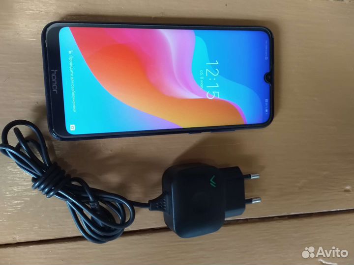 Телефон Honor 8a