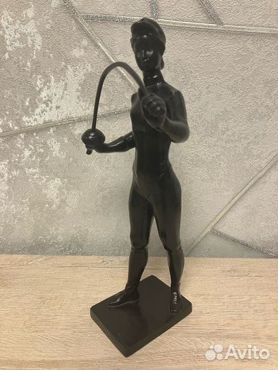 Каслинское литье. Фехтовальщица