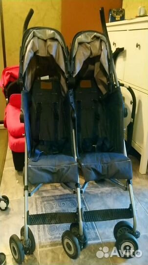 Коляска для двойни Maclaren