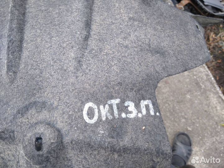 Локер задний правый Skoda Octavia A5