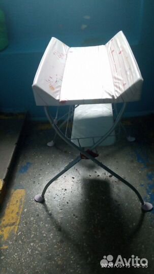 Пеленальный стол