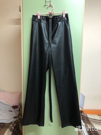 Брюки черные 44 размер эко-кожа