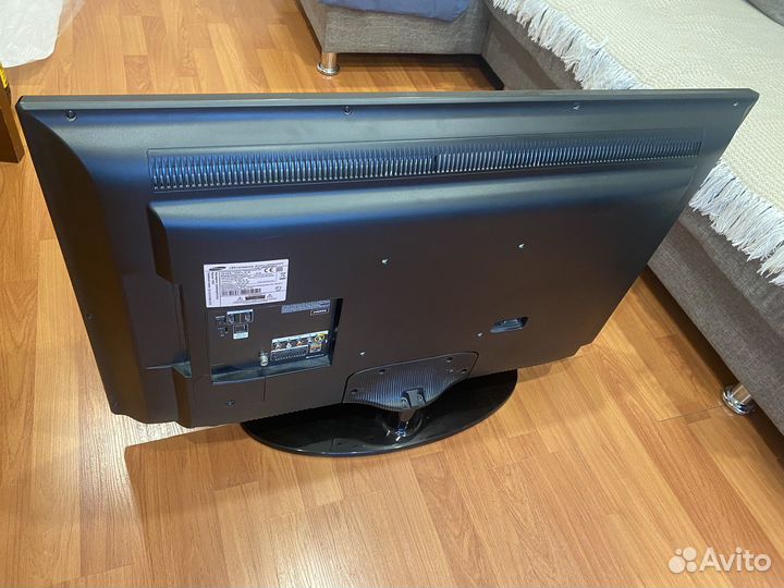 Телевизор Samsung UE40EH5007K