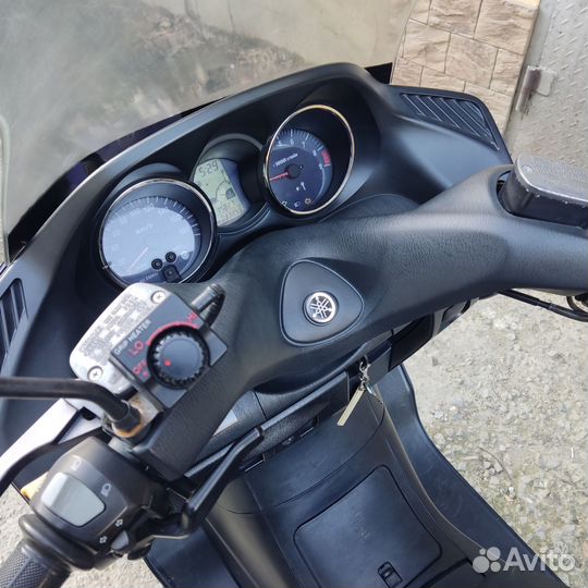 Ямаха Маджести 400