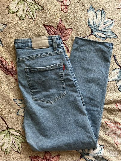 Джинсы