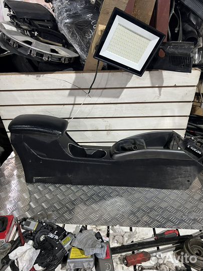 Подлокотник kia cerato 2