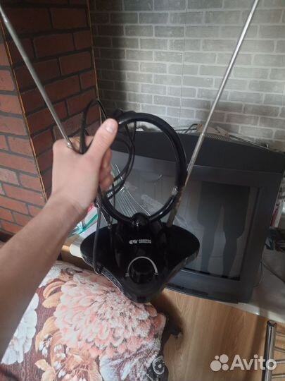Продажа телевизора sony 1996г. вместе с антенной
