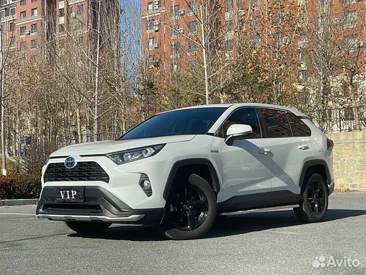Toyota RAV4 2.5 AT, 2021, 57 000 км