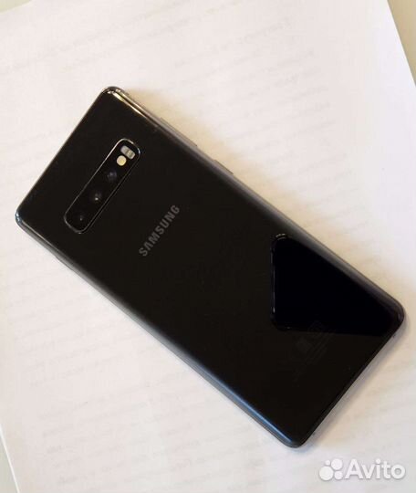 Телефон Samsung galaxy S10 plus