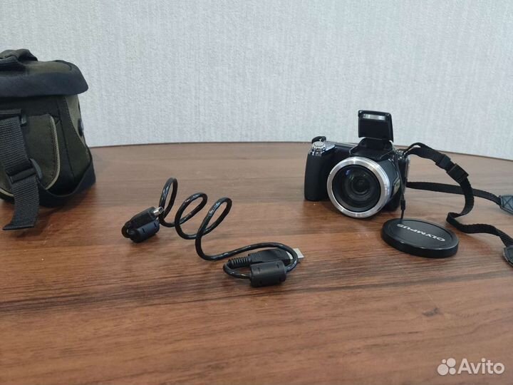 Компактный фотоаппарат olympus