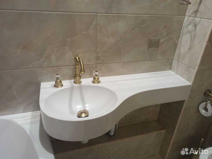 Раковина с столешницей в ванную