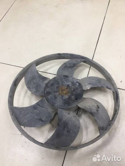 Вентилятор радиатора Renault Logan