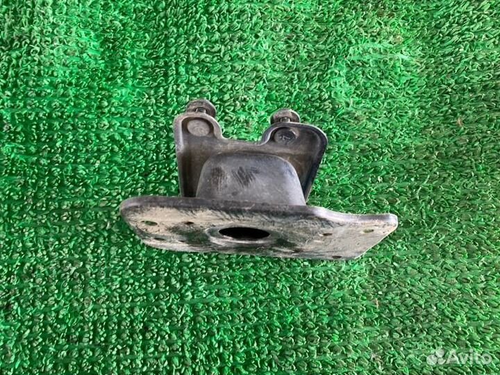 Кронштейн усилителя бампера лев. зад. Infiniti Fx3