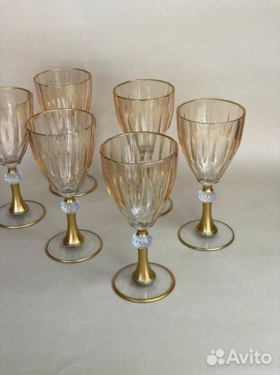 Набор фужеров. Листай фото